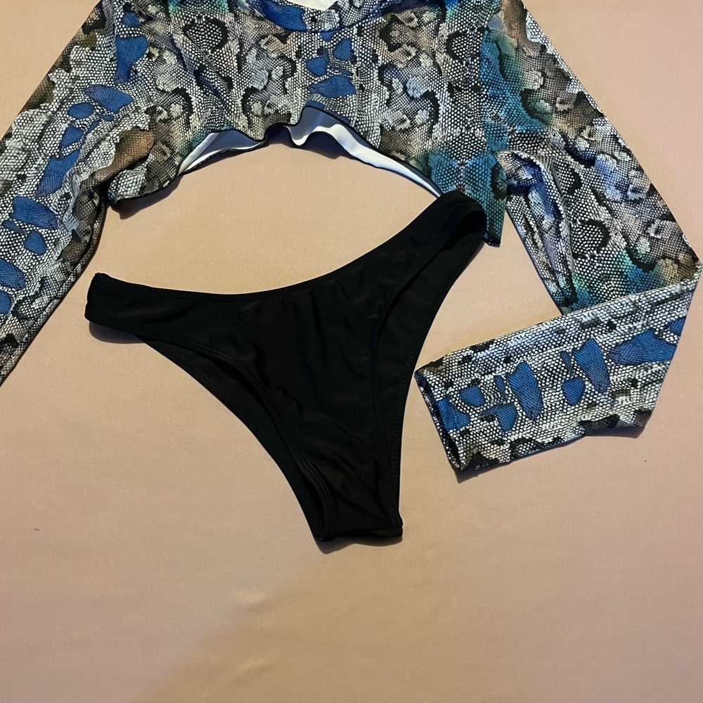 SHEIN ANIMAL PRINT SWIMSUIT. - Picture 6 of 8